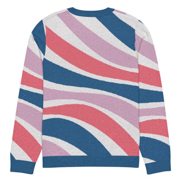 Chic Knitted Crew Neck Sweater With Vibrant Stripes